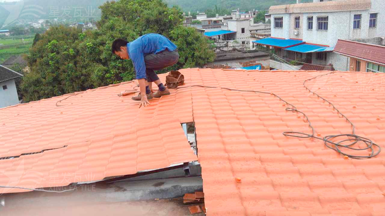 晋城屋顶铺设安装合成树脂瓦时，牢牢记住这3点，就不怕屋顶出问题！